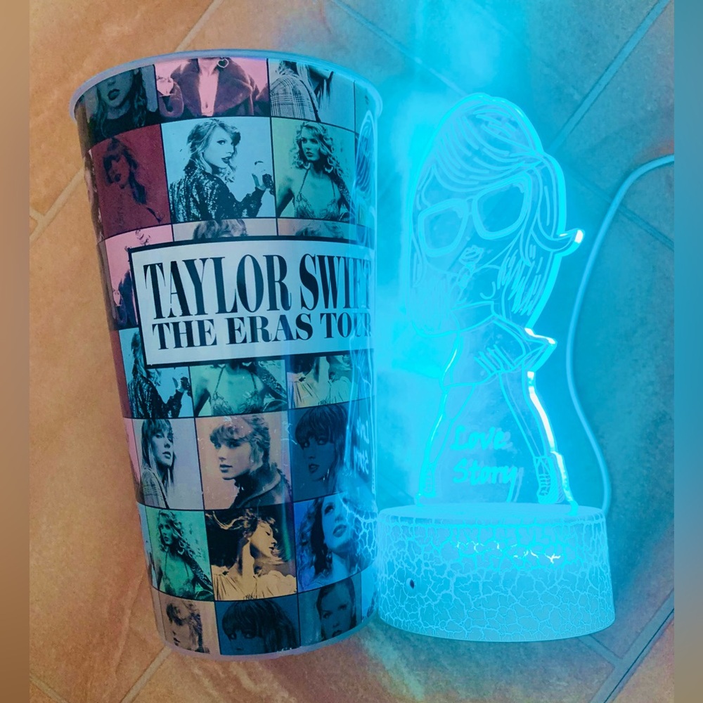 Taylor Swift The Eras Tour Movie Plastic Cup & 3D Color Change Night Light Set